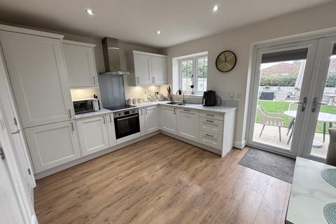 3 bedroom semi-detached house for sale, Poppleton Croft, Chesterfield, S43