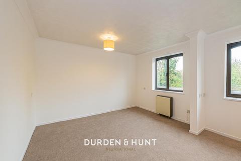 1 bedroom retirement property for sale, Manor Court Lodge, South Woodford E18
