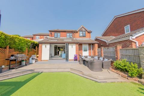 4 bedroom detached house for sale, Bishop Way, Tingley, Wakefield