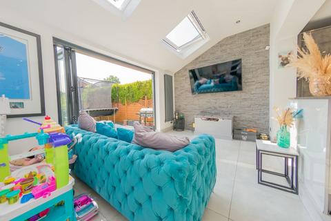 4 bedroom detached house for sale, Bishop Way, Tingley, Wakefield