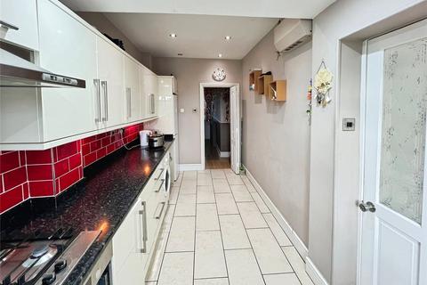 3 bedroom semi-detached house for sale, Finch Road, South Yorkshire DN4