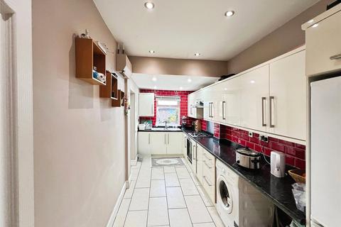 3 bedroom semi-detached house for sale, Finch Road, South Yorkshire DN4