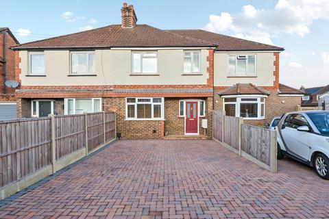 Tollgate Avenue, Surrey RH1