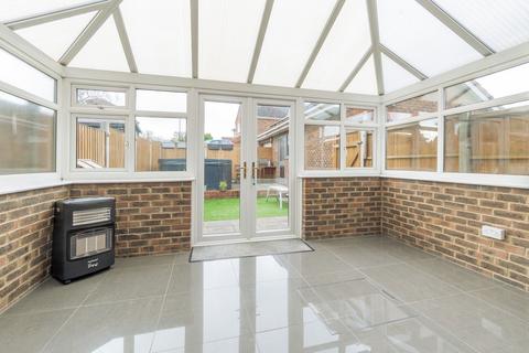 3 bedroom semi-detached house for sale, Appleford Drive, Sheerness ME12