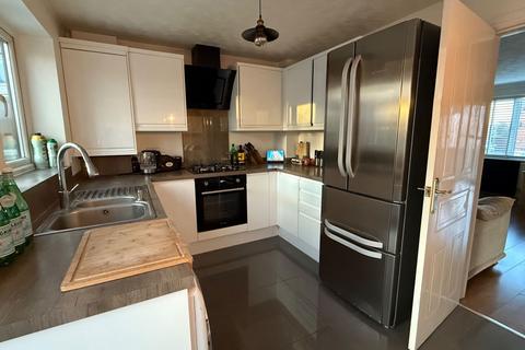 3 bedroom semi-detached house for sale, Appleford Drive, Sheerness ME12