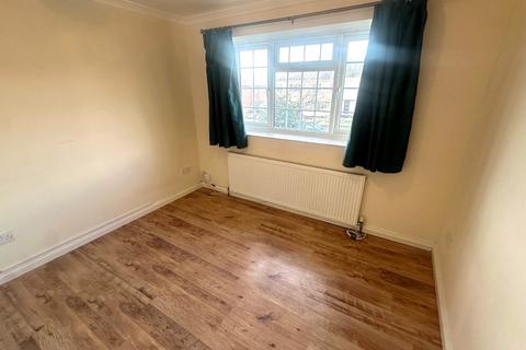 2 bedroom maisonette to rent, Ruislip HA4