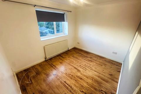 2 bedroom maisonette to rent, Ruislip HA4