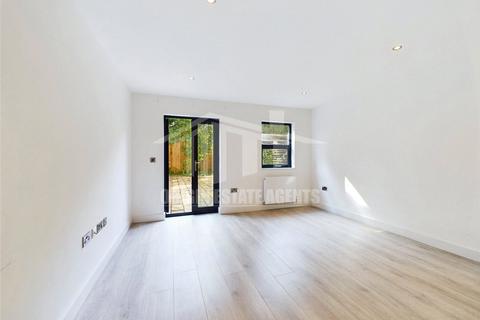 3 bedroom terraced house to rent, Broadoaks Mews, Solihull B91