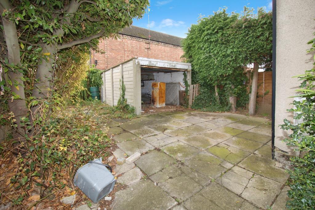 Garage &amp; Parking