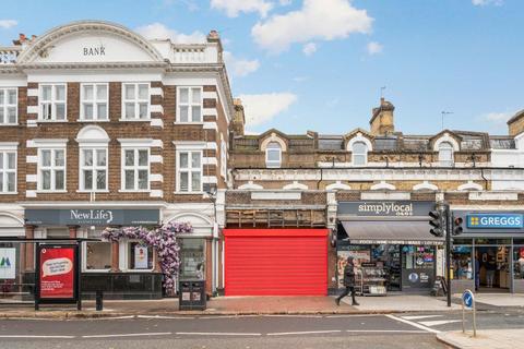 Studio to rent, Coombe Lane, Raynes Park, London, SW20 0LA