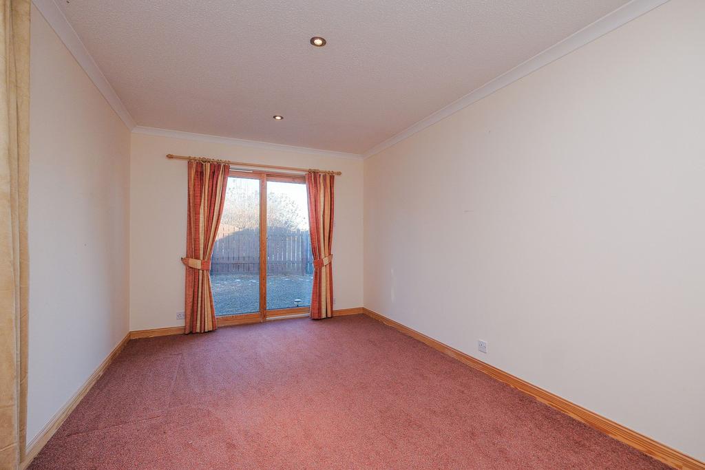 Diningroom/bedroom 3