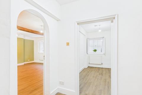 2 bedroom ground floor flat to rent, Cotman House