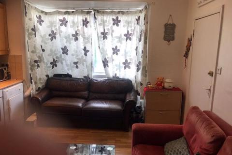 1 bedroom property to rent, Holmwood Grove, London NW7