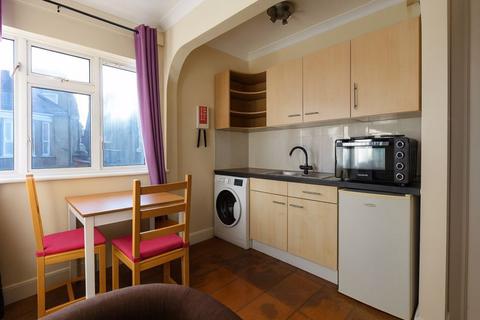 undefined, Lakefield Road, Turnpike Lane N22