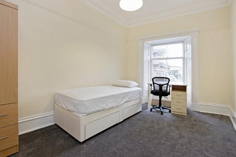 3 bedroom flat to rent, Meadowside, City Centre DD1