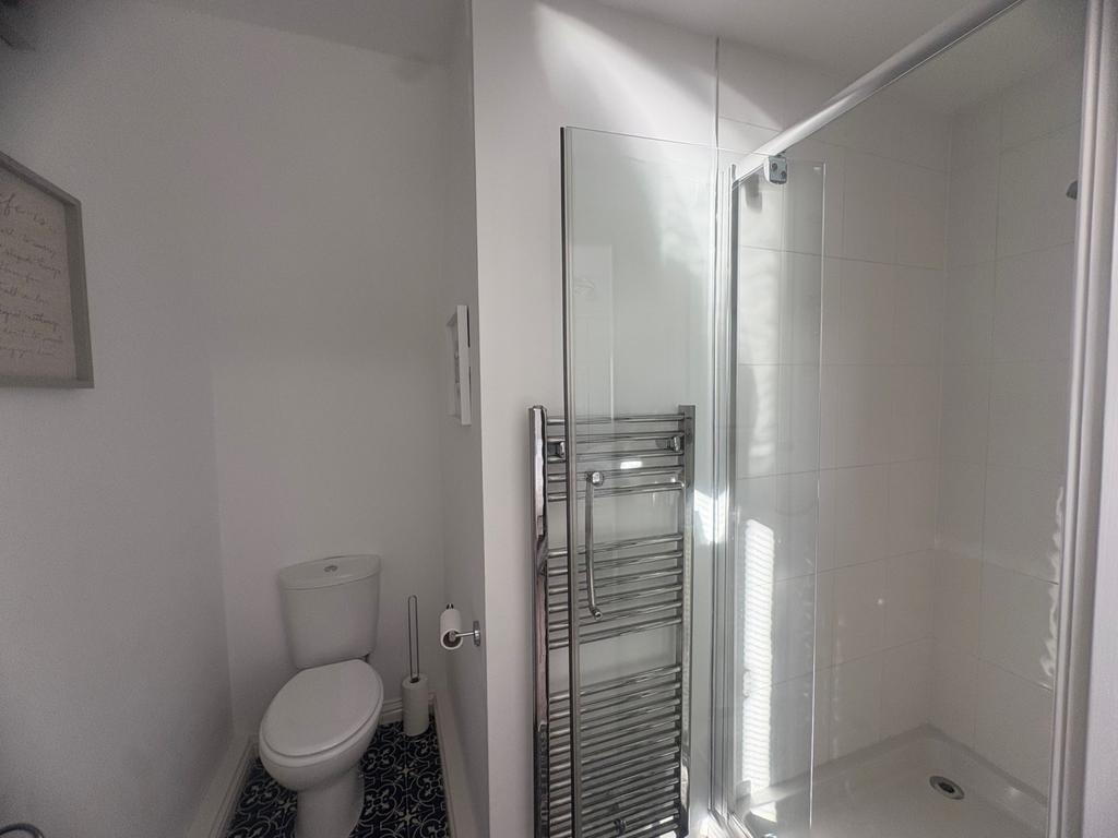 En-Suite 1