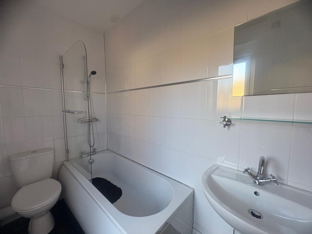 Downstairs bathroom 2