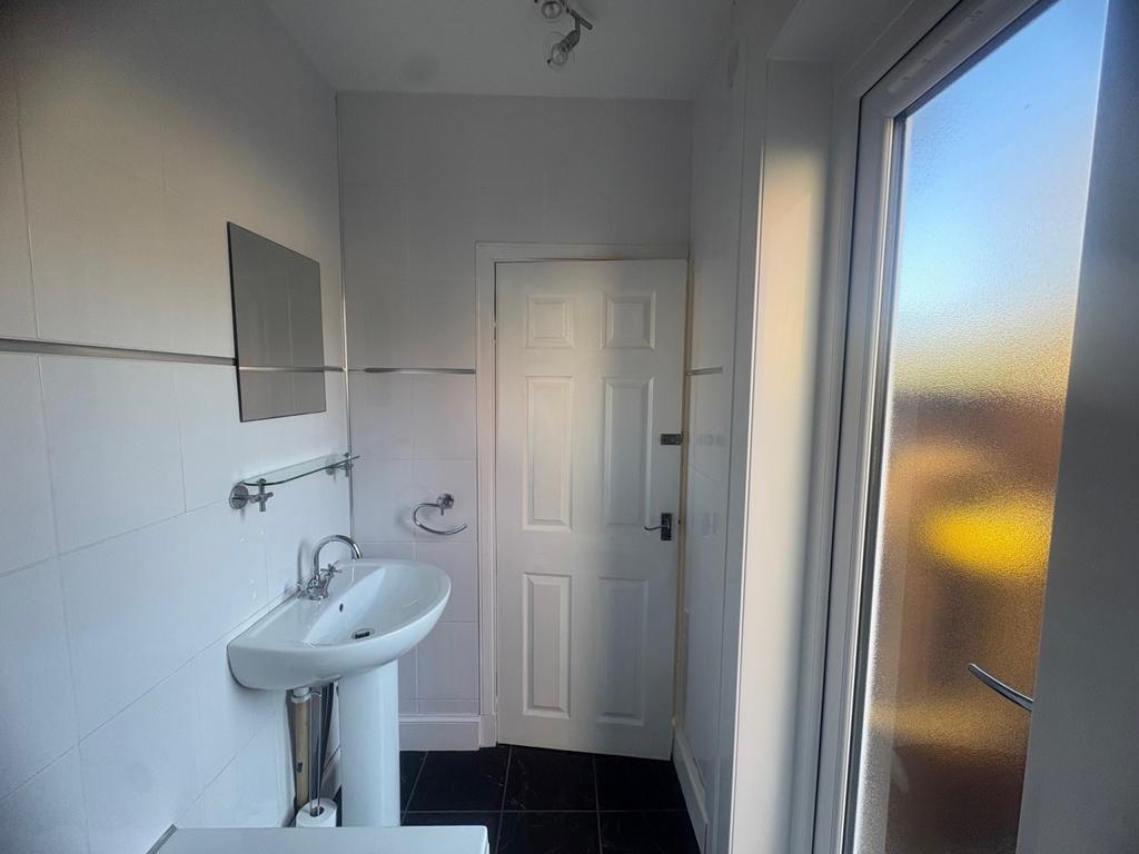 Downstairs bathroom 3