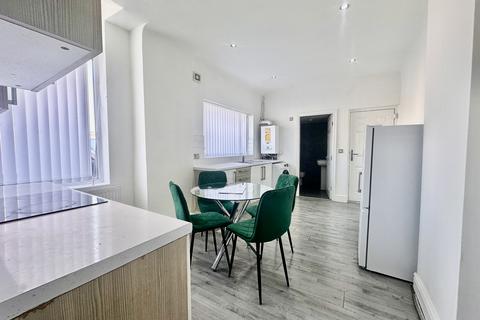 3 bedroom flat to rent, Prescot Road, Fairfield L7