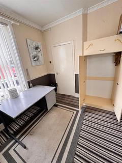 2 bedroom end of terrace house to rent, Cromer Road, Nottingham NG3