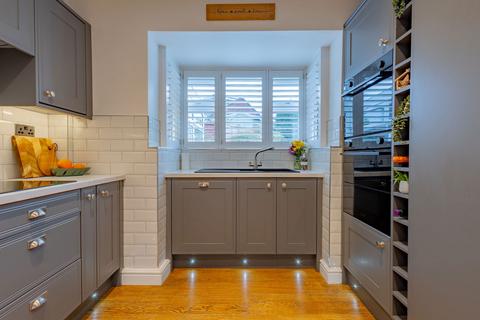 3 bedroom semi-detached house for sale, Cedar Close, Stourbridge DY8