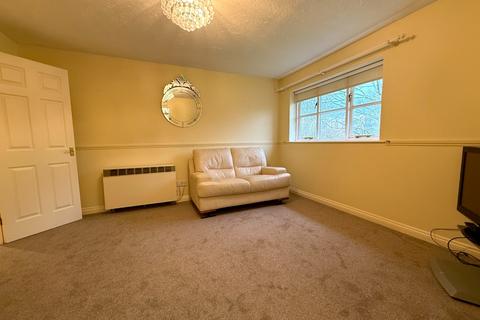 2 bedroom flat to rent, Bryony Close, Loughton, IG10