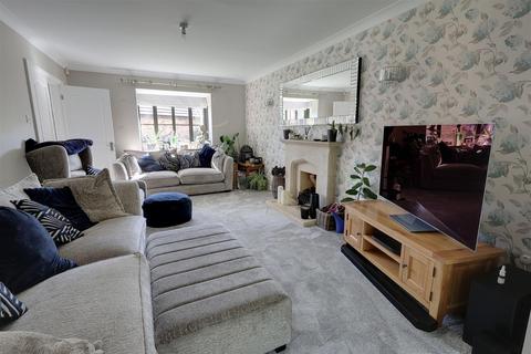 4 bedroom detached house for sale, The Orchards, Hucclecote, Gloucester