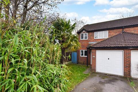 undefined, Lawrence Avenue, Nottingham NG4