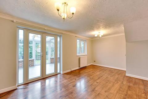 undefined, Lawrence Avenue, Nottingham NG4