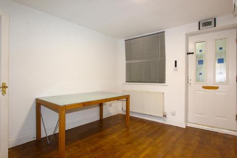 undefined, Marshalls Close, London N11