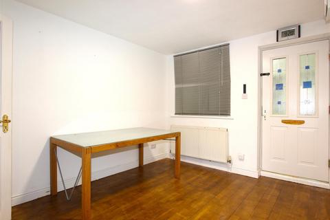 undefined, Marshalls Close, London N11