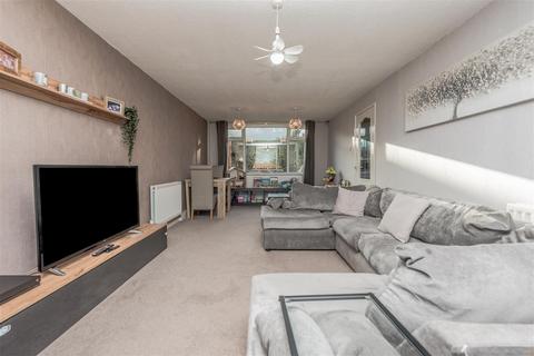 3 bedroom townhouse for sale, Stonecliffe Green, Leeds