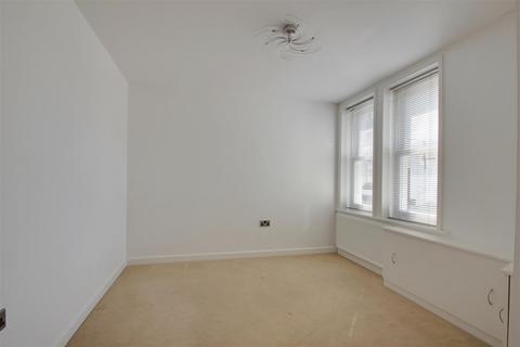 undefined, 34 Thorn Road, Worthing BN11