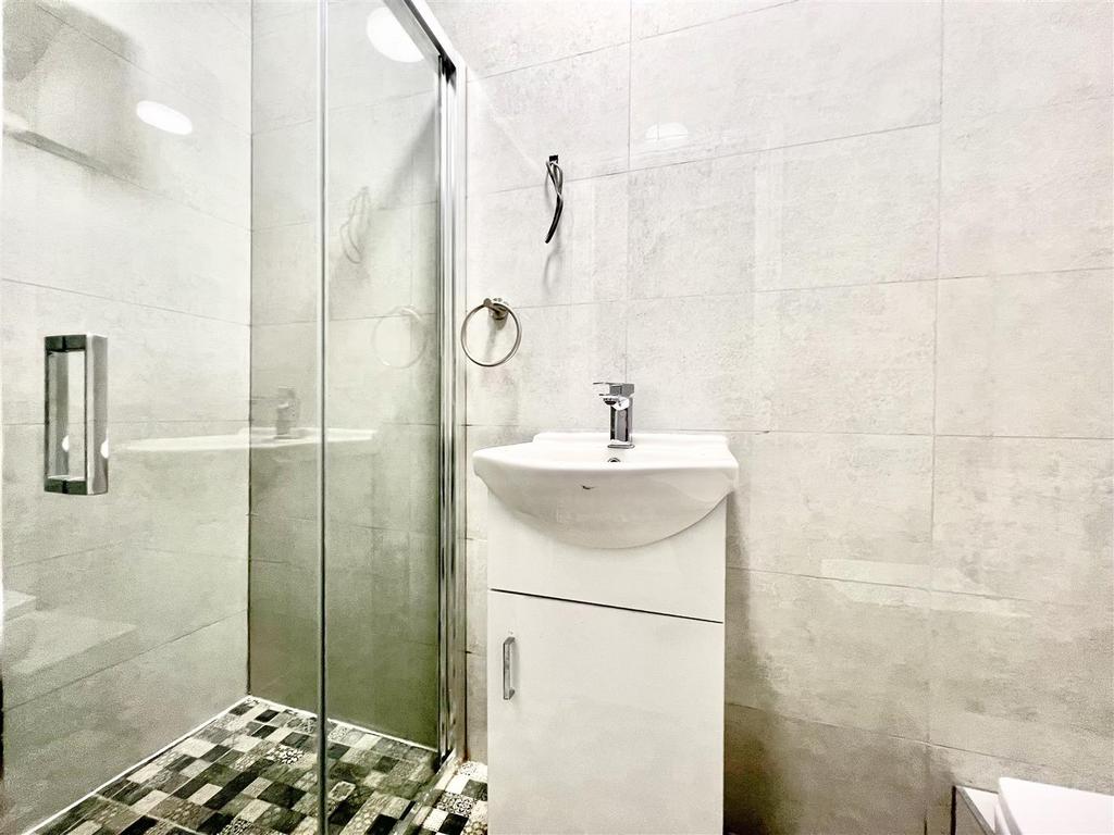 Shower Room/ WC