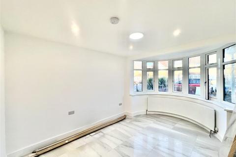 5 bedroom semi-detached house to rent, Langley Crescent, Hayes UB3