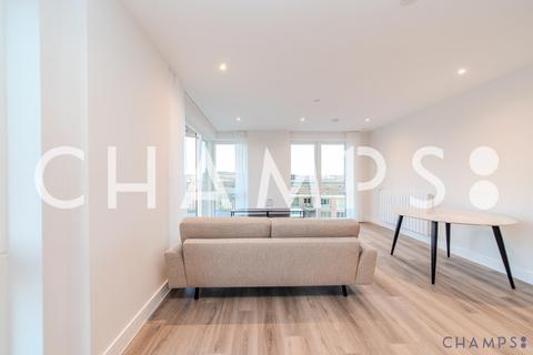 3 bedroom flat to rent, Cairncross House, SE3