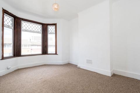 undefined, Salisbury Road, IG3 8BE