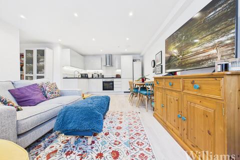 2 bedroom flat for sale, Cambridge Place, Aylesbury HP20
