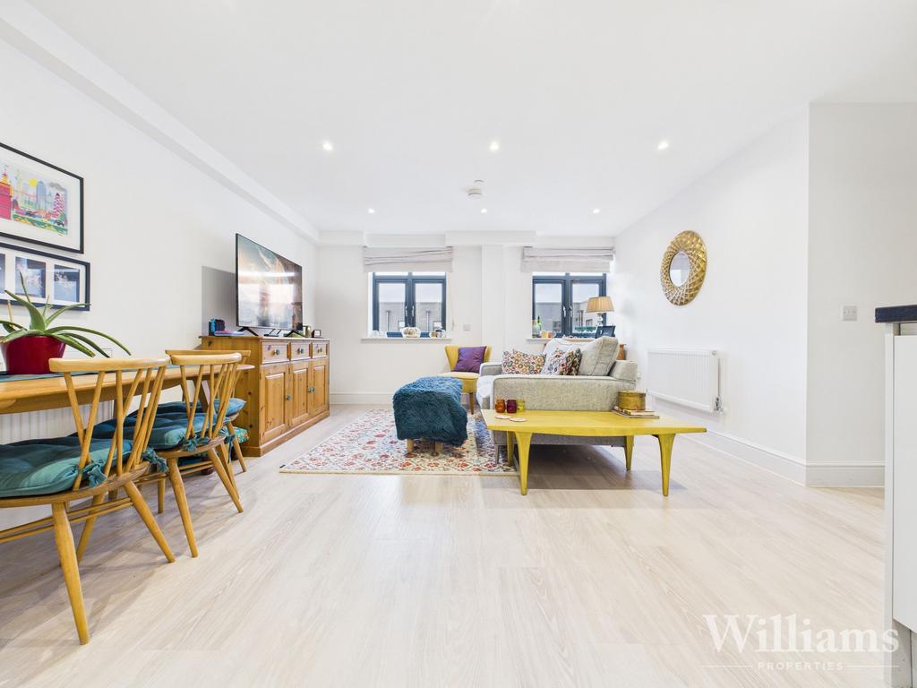 Kitchen/ Living Area