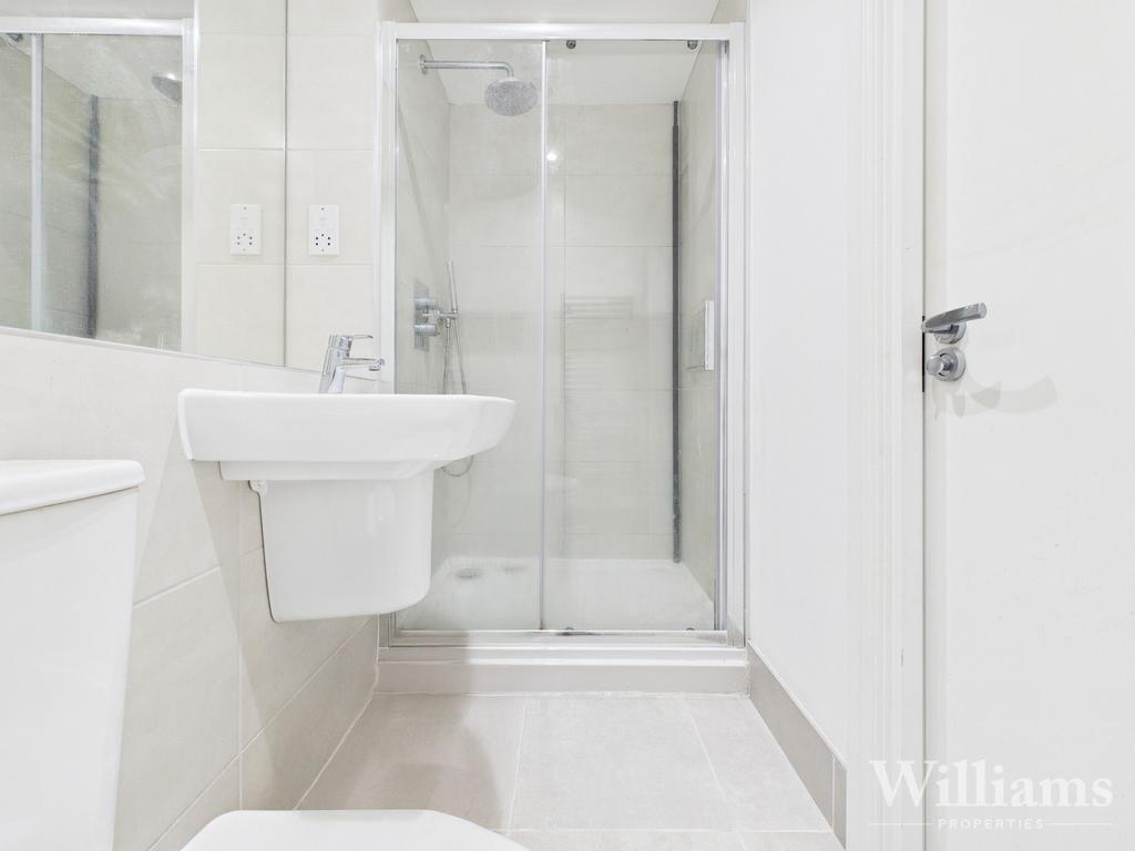 Master Bedroom &amp; En suite