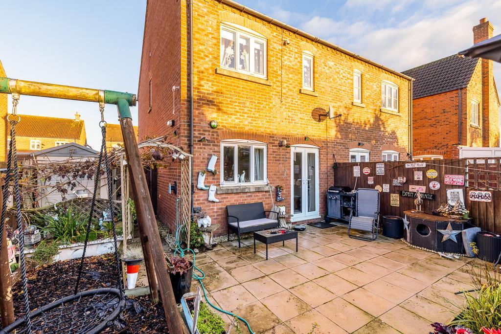 5 Porthouse Drive (Pinchbeck)-7.jpg