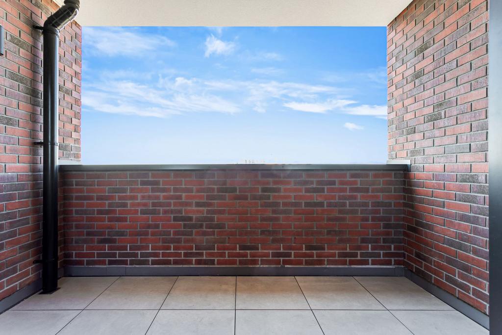 Balcony (example)