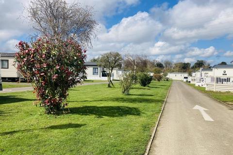 3 bedroom static caravan for sale, Low Road, Harwich CO12