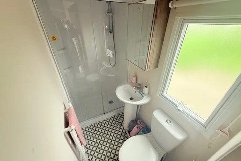 3 bedroom static caravan for sale, Low Road, Harwich CO12