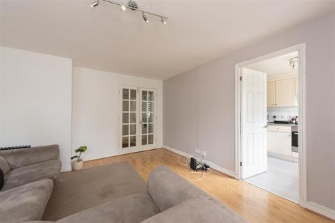 2 bedroom flat to rent, Kirkland Drive, Enfield EN2