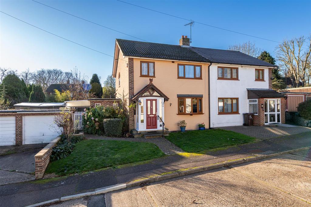 1 Horwood Close main1.jpg