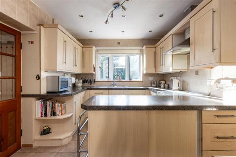 3 bedroom semi-detached house for sale, Horwood Close, Rochester