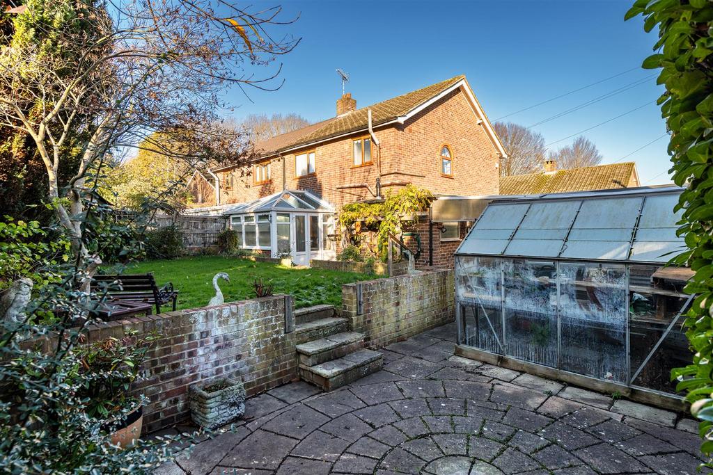 1 Horwood Close garden1.jpg