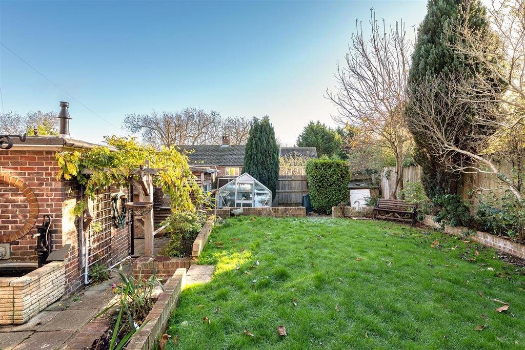 1 Horwood Close garden2.jpg