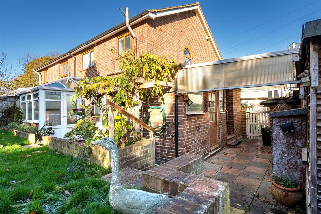 1 Horwood Close garden4.jpg